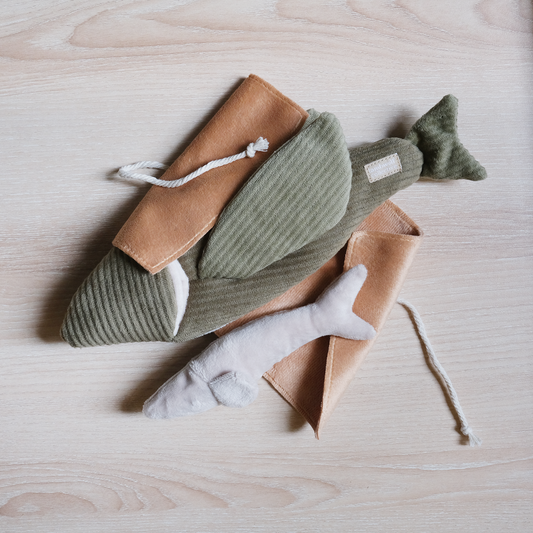 Interactive Flying Fish Snuffle Dog Enrichment Toy - Nosework for Mental Stimulation (Washable, S/M)