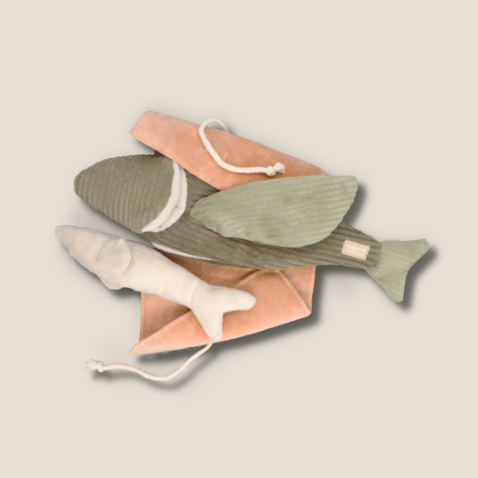 Interactive Flying Fish Snuffle Dog Enrichment Toy - Nosework for Mental Stimulation (Washable, S/M)