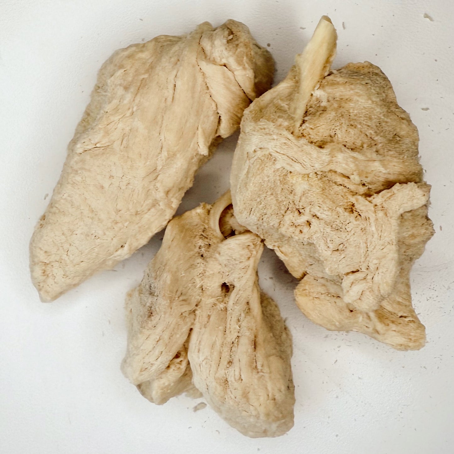Freeze-Dried Chicken Breast – Lean High-Protein Training Treats for All Dogs (Single-Ingredient, Grain-Free, Low-Fat)